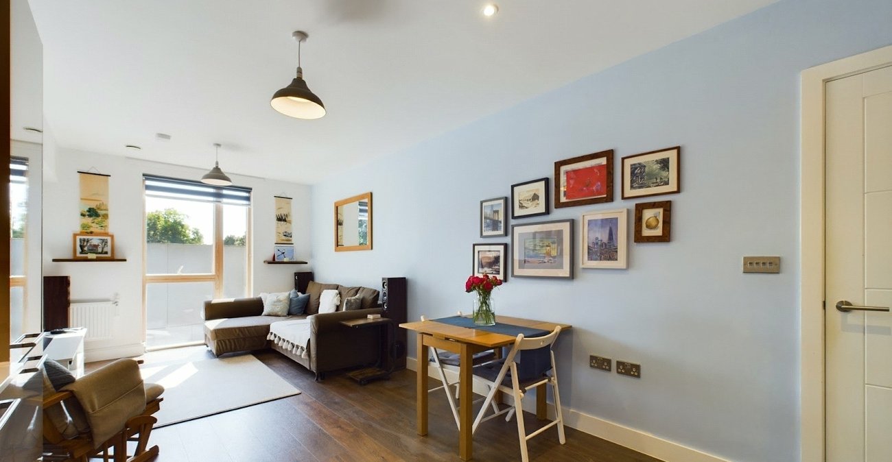 1 bedroom property for sale in London | Robinson Jackson