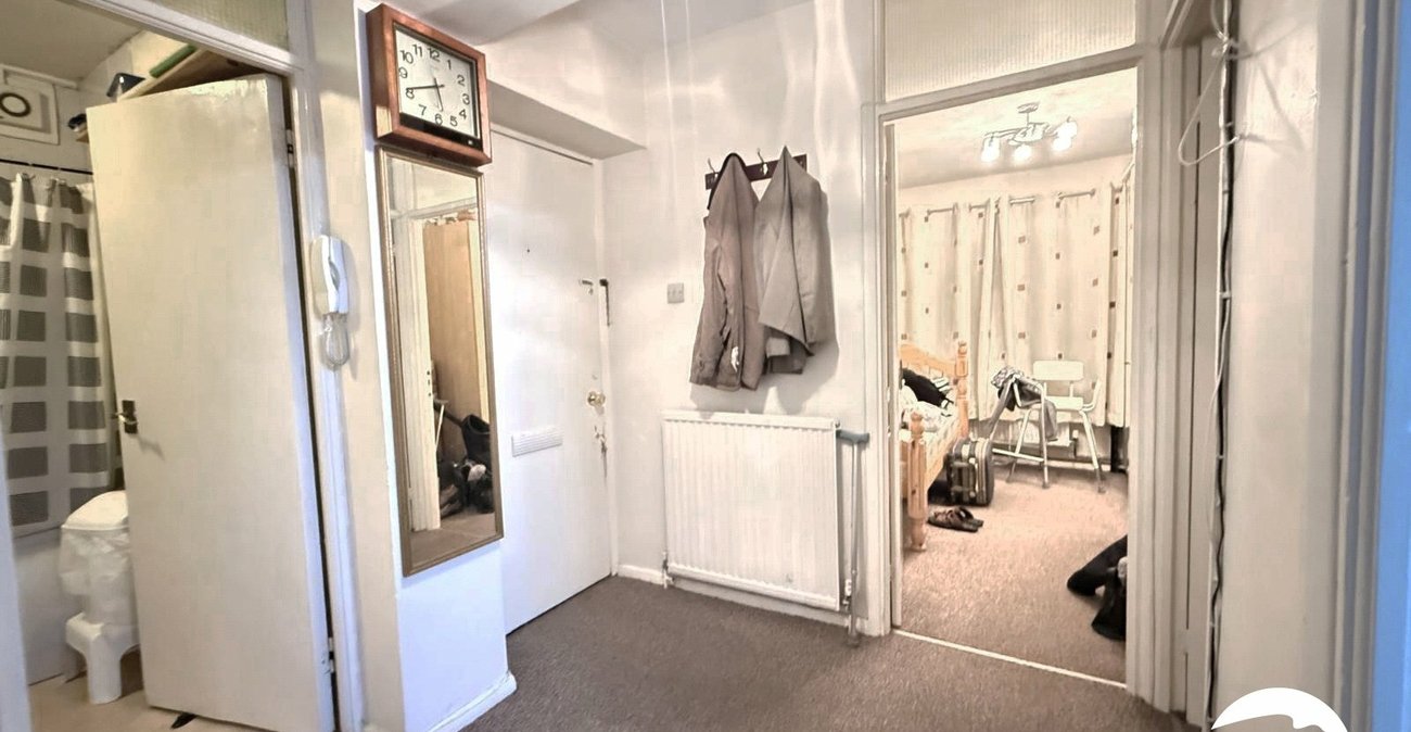 2 bedroom property for sale in London | Robinson Jackson