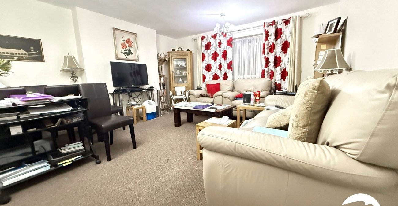 2 bedroom property for sale in London | Robinson Jackson