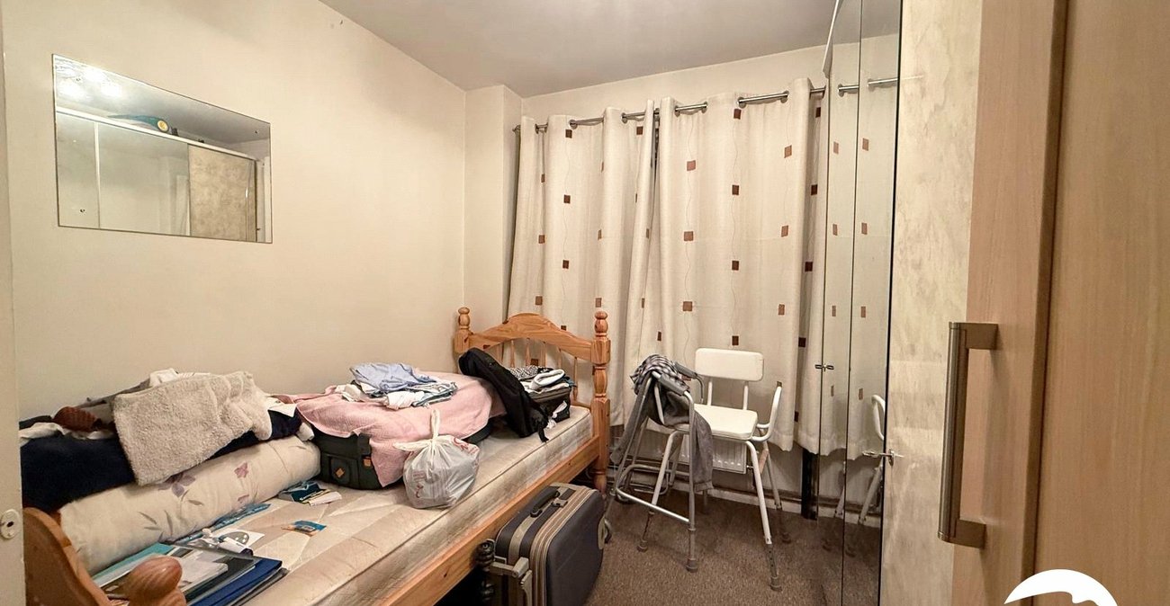 2 bedroom property for sale in London | Robinson Jackson