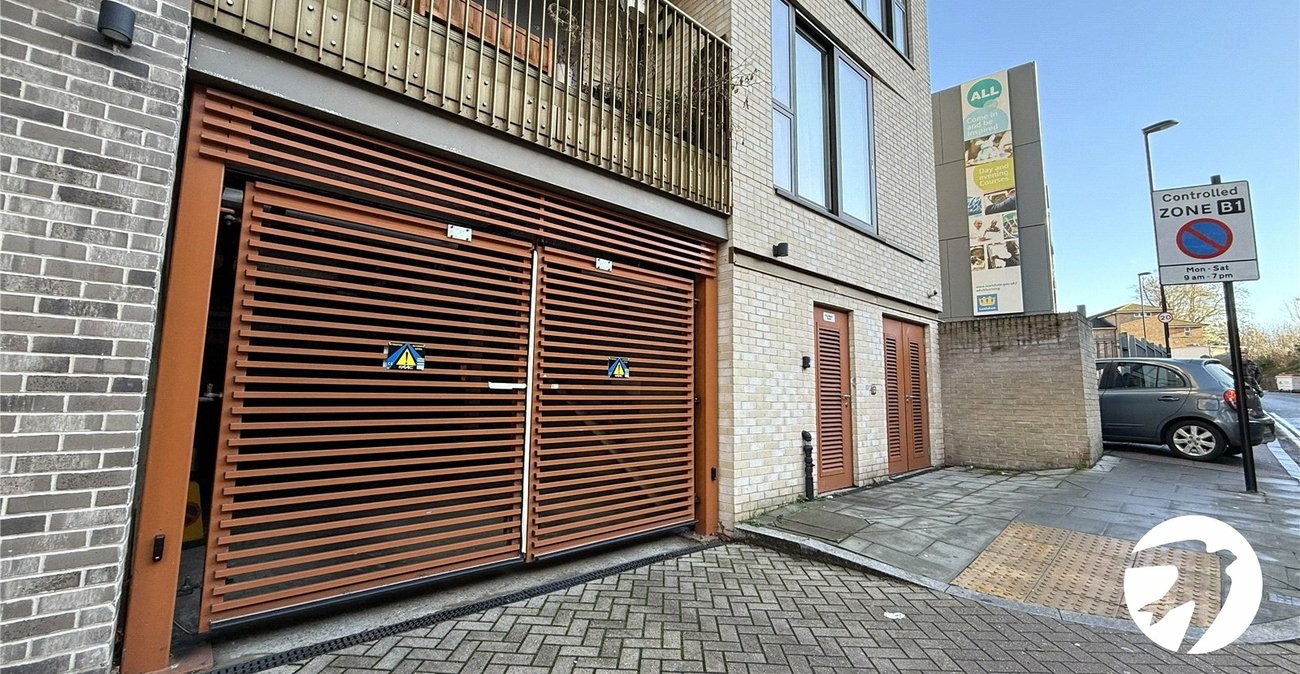 1 bedroom property for sale in London | Robinson Jackson