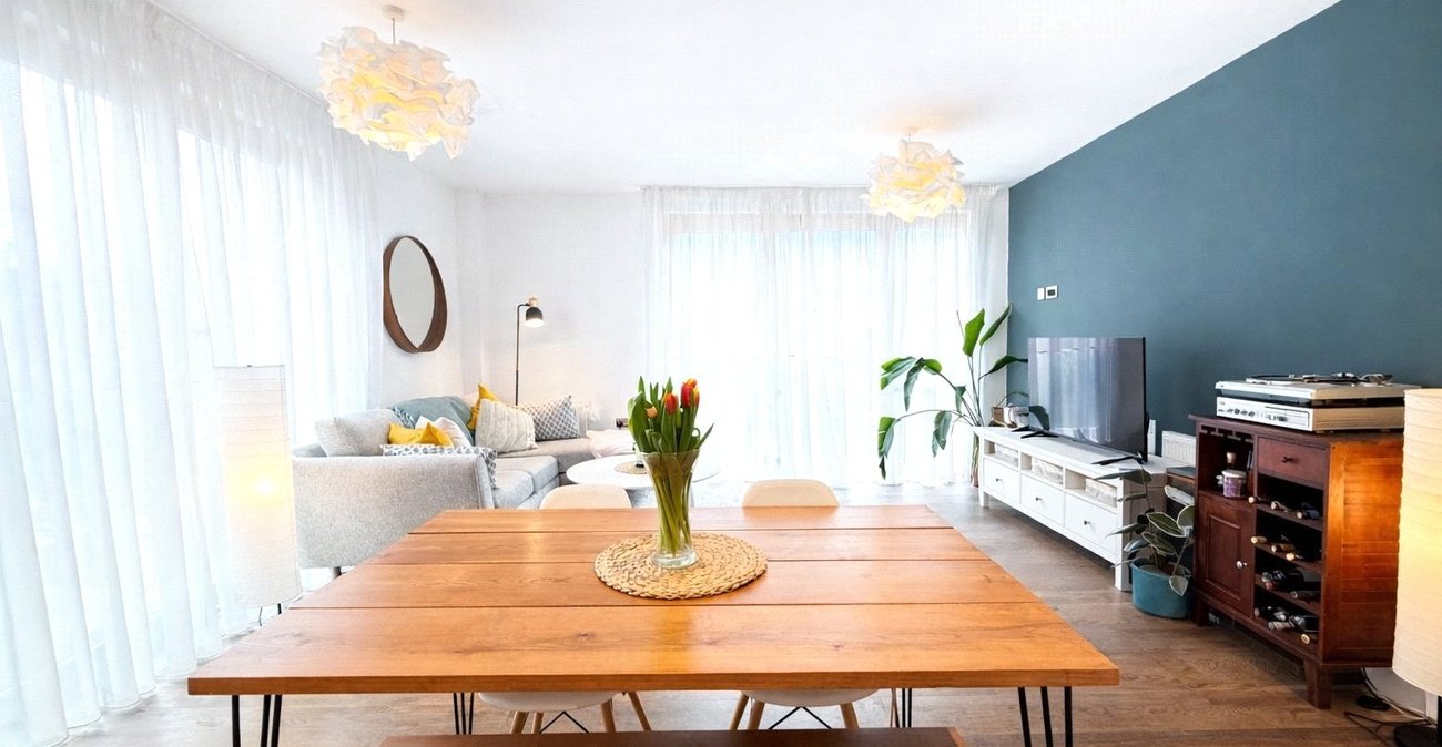 2 bedroom property for sale in London | Robinson Jackson