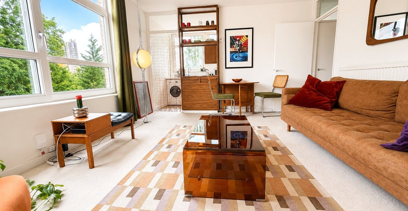 2 bedroom property for sale in London | Robinson Jackson