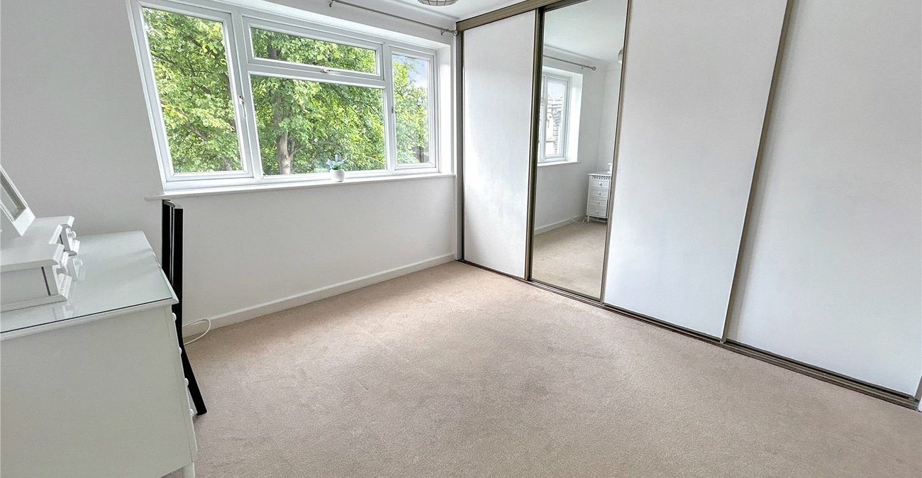 2 bedroom property for sale in Sidcup | Robinson Jackson