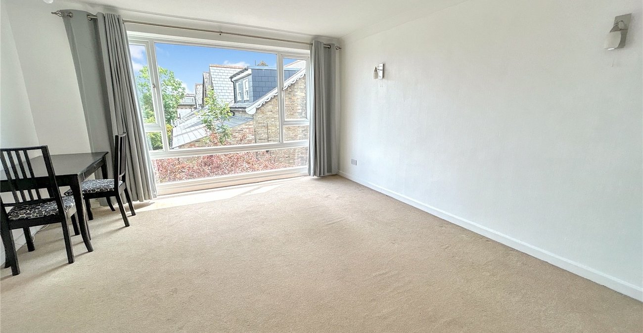 2 bedroom property for sale in Sidcup | Robinson Jackson