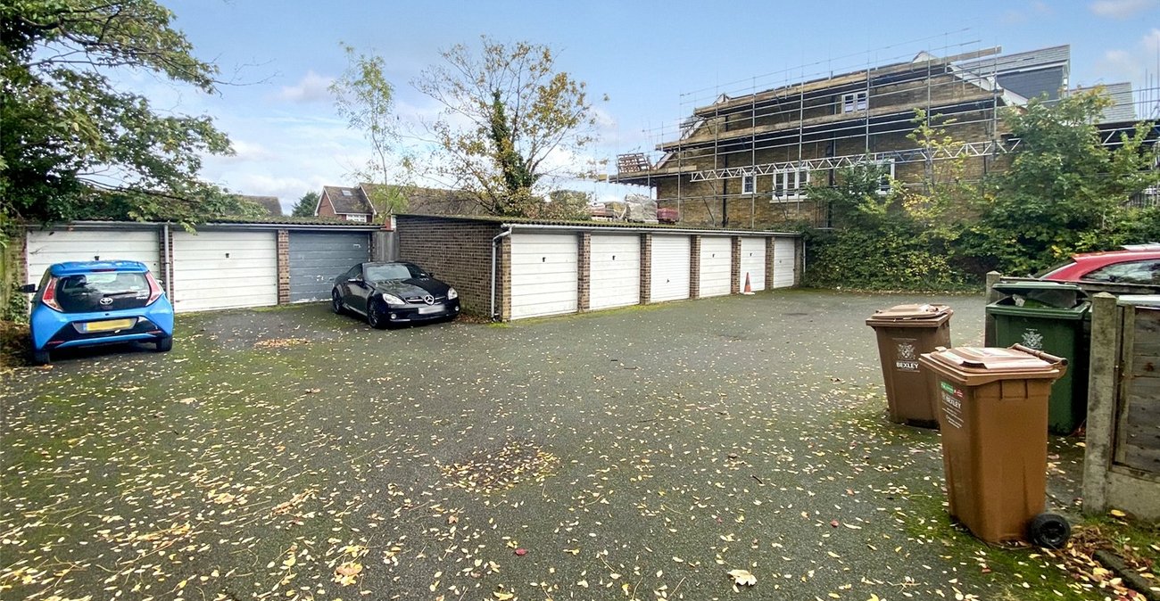 2 bedroom property for sale in Sidcup | Robinson Jackson