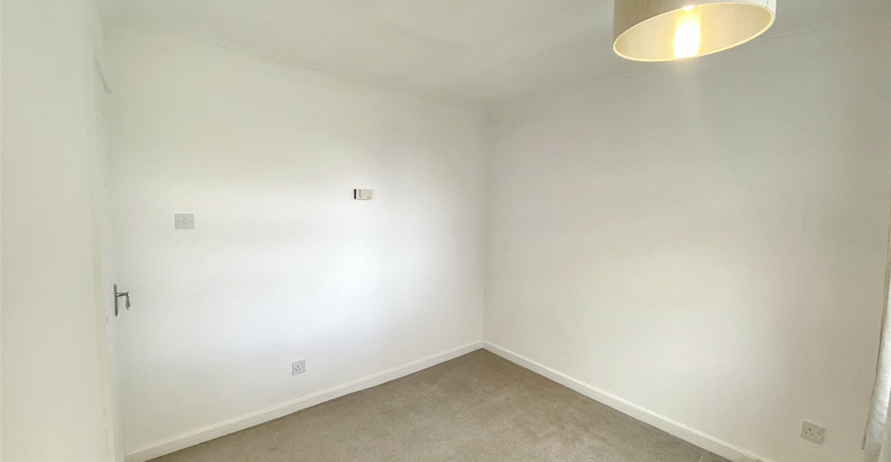 2 bedroom property for sale in Sidcup | Robinson Jackson