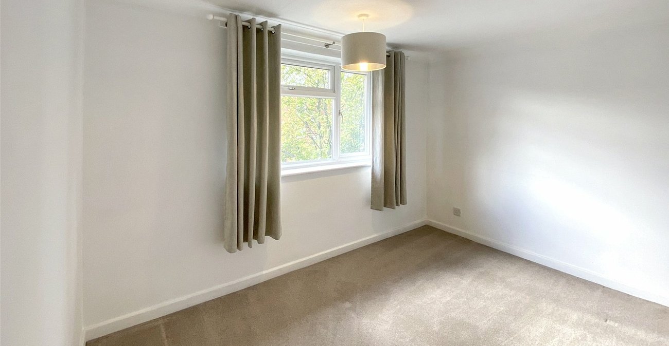 2 bedroom property for sale in Sidcup | Robinson Jackson