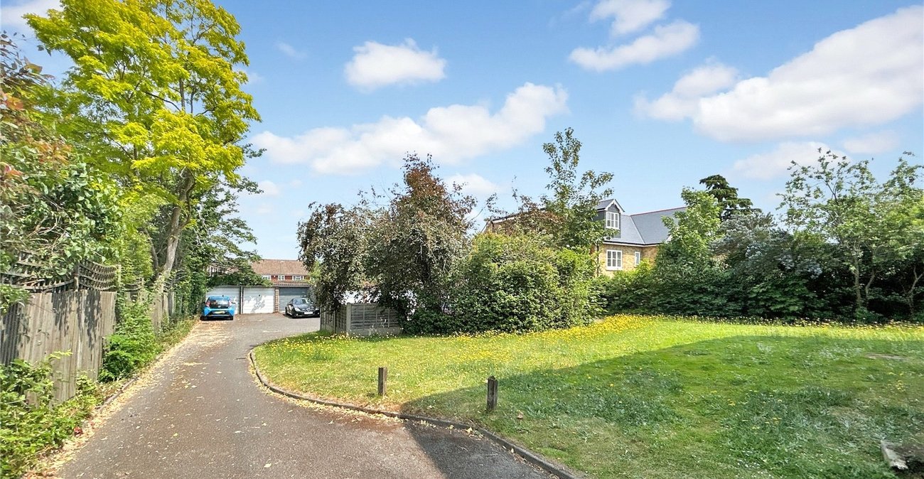 2 bedroom property for sale in Sidcup | Robinson Jackson