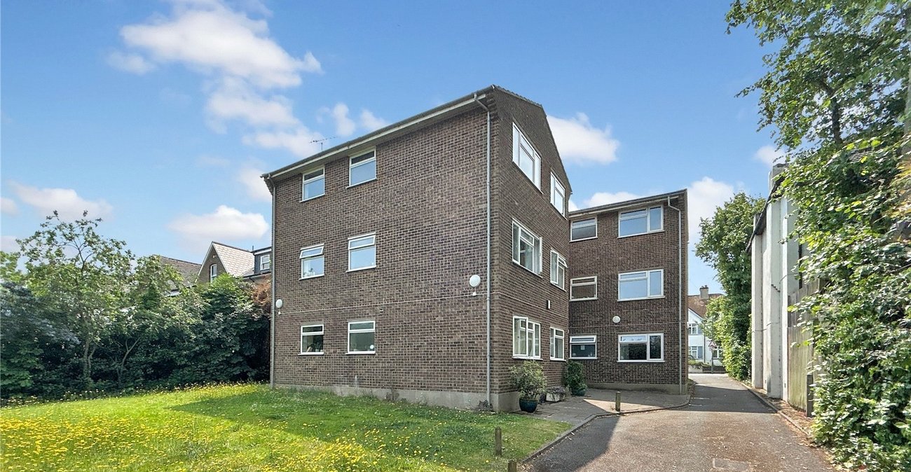 2 bedroom property for sale in Sidcup | Robinson Jackson