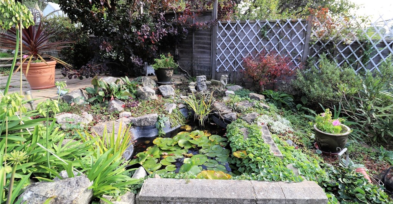 2 bedroom bungalow for sale in Barnehurst | Robinson Jackson
