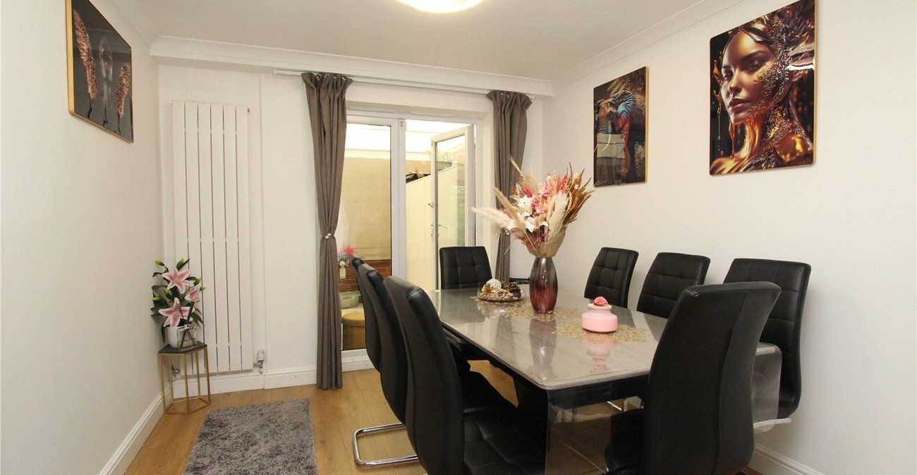 4 bedroom house for sale in Thamesmead | Robinson Jackson