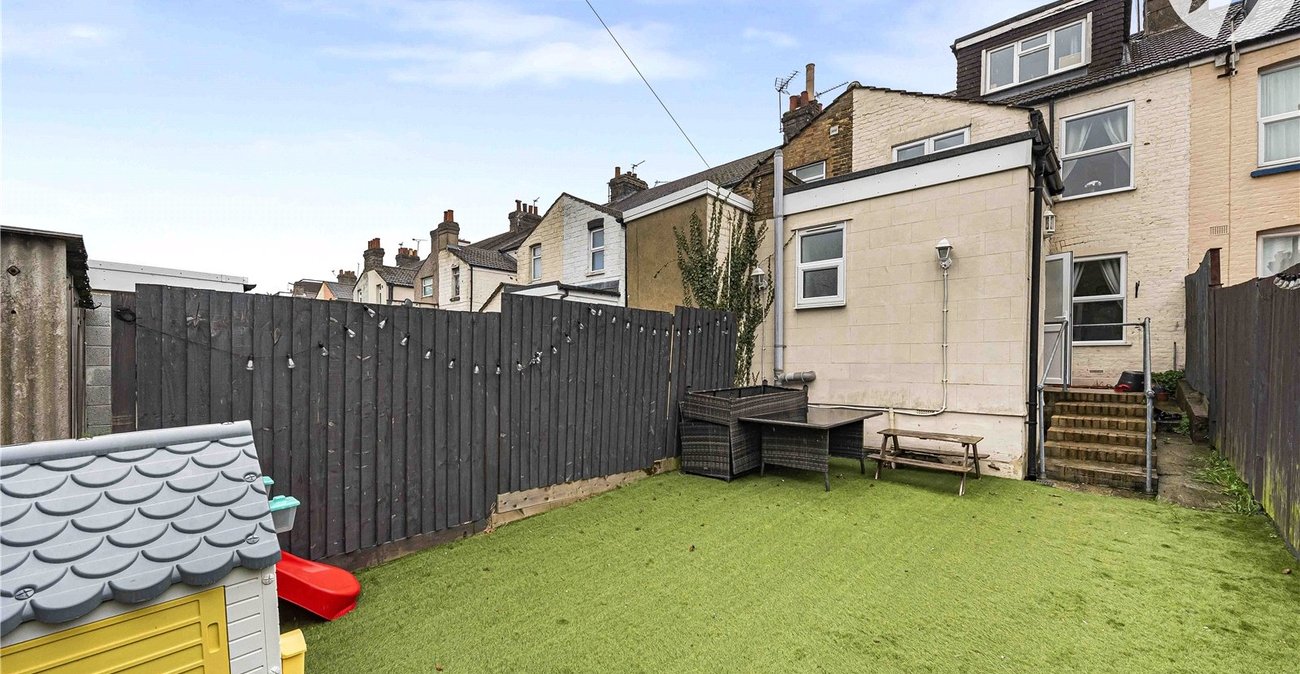 4 bedroom house for sale in Rochester | Robinson Michael & Jackson