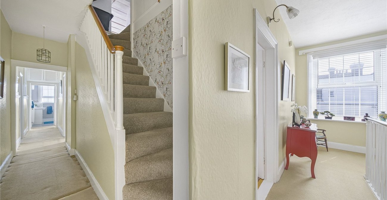 6 bedroom house for sale in Dartford | Robinson Jackson