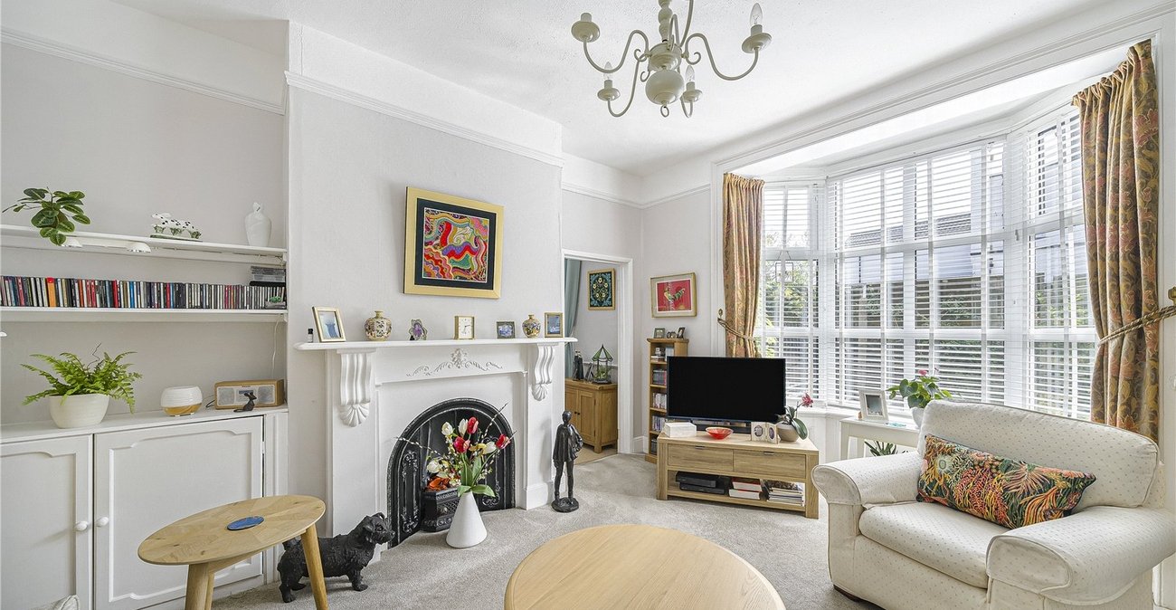6 bedroom house for sale in Dartford | Robinson Jackson