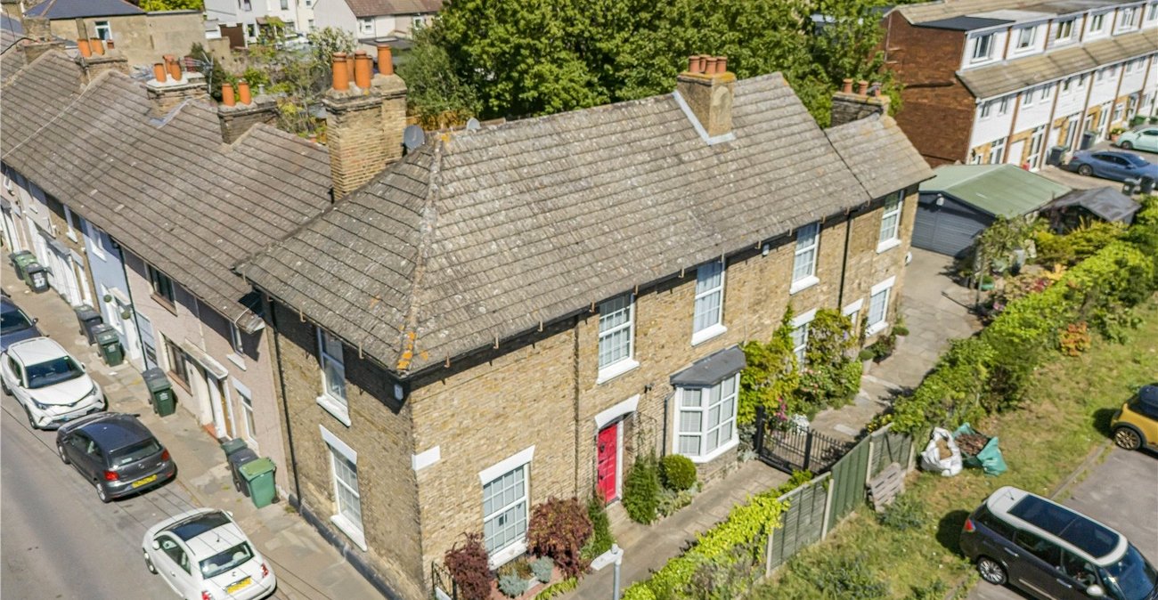 6 bedroom house for sale in Dartford | Robinson Jackson