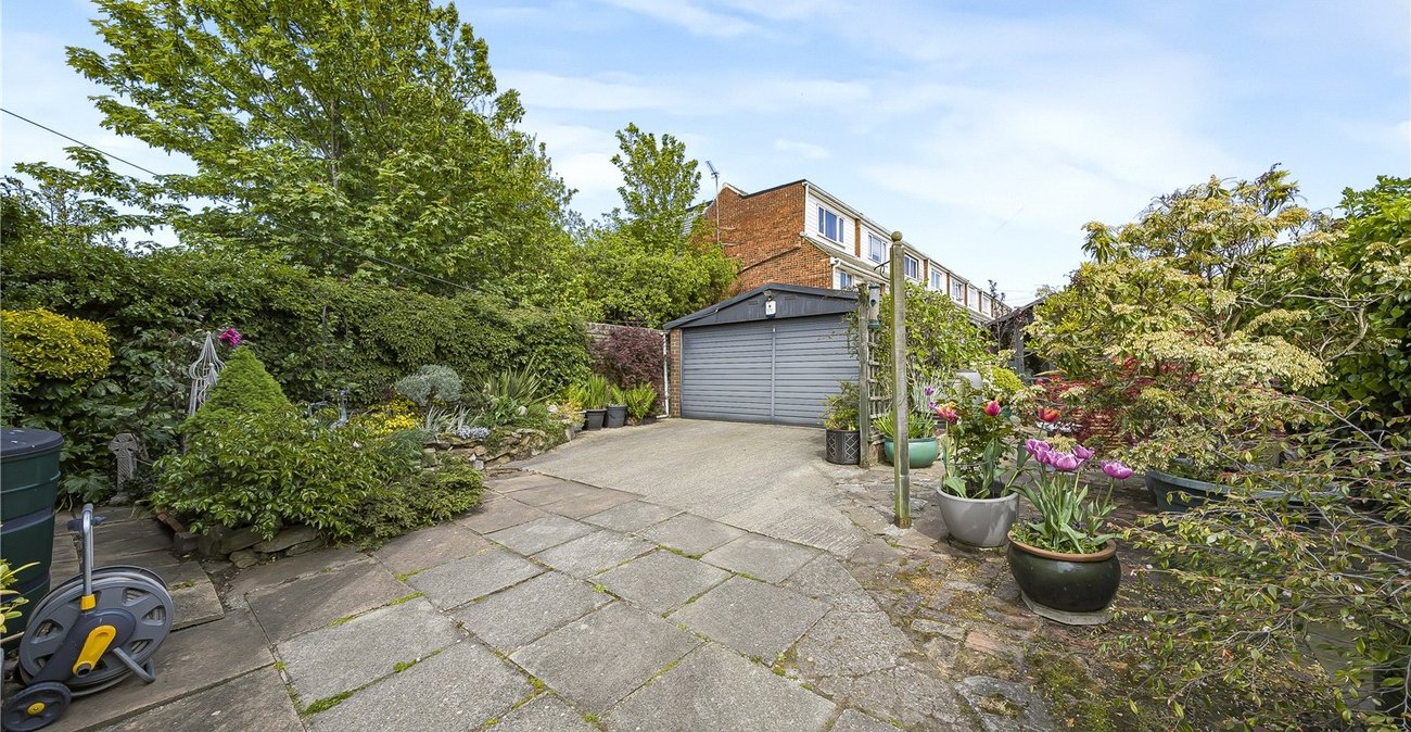 6 bedroom house for sale in Dartford | Robinson Jackson