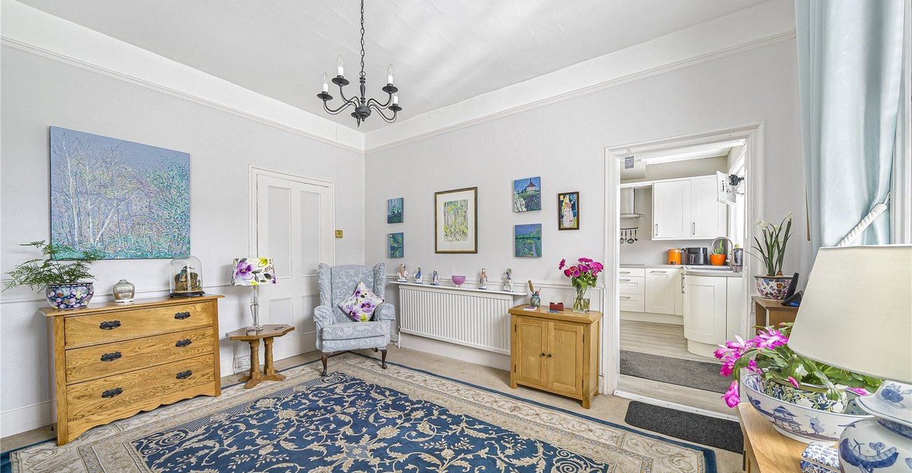 6 bedroom house for sale in Dartford | Robinson Jackson