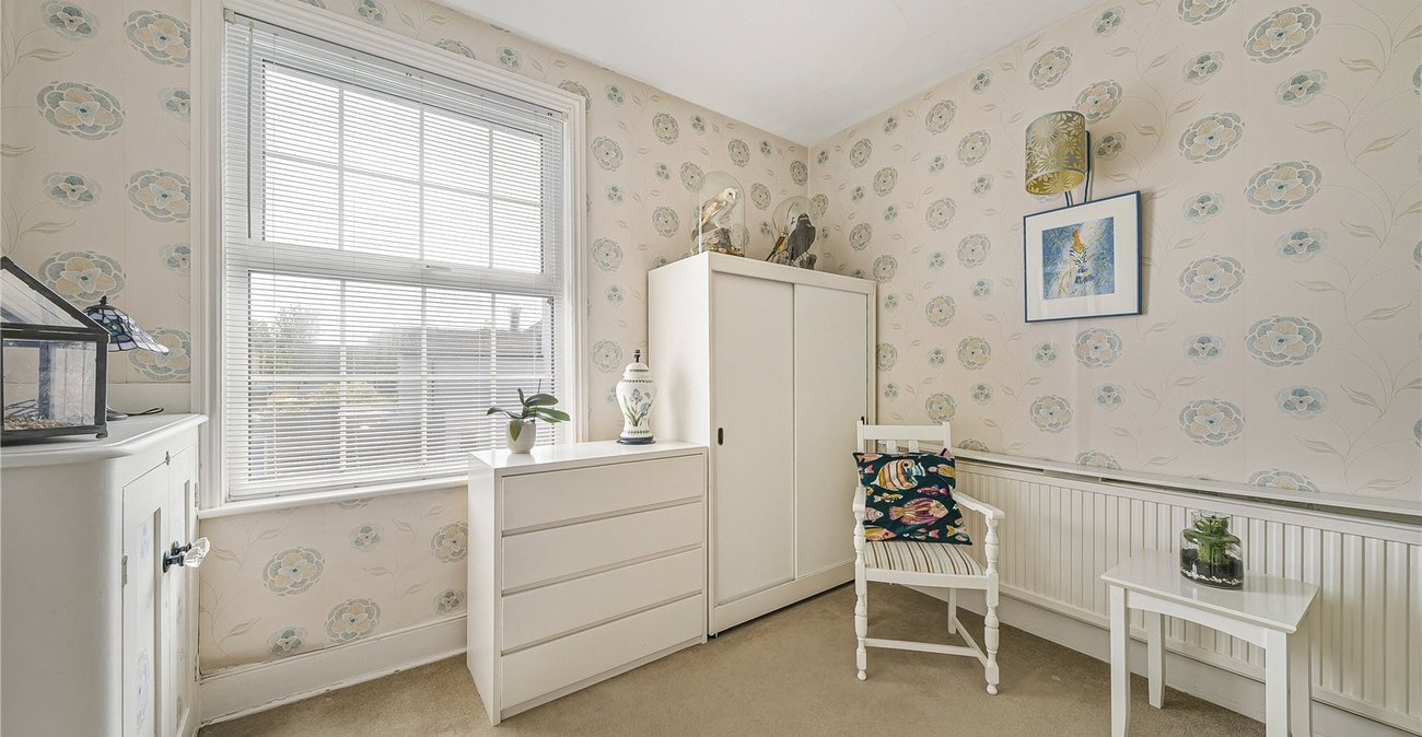 6 bedroom house for sale in Dartford | Robinson Jackson