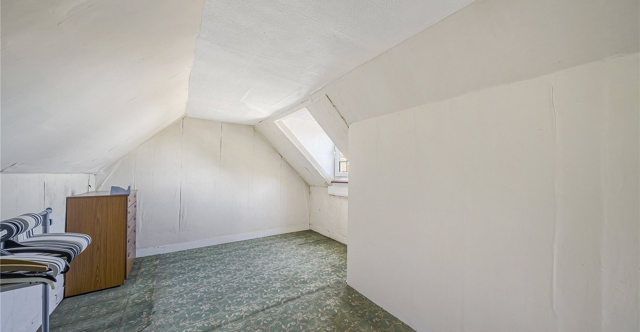 6 bedroom house for sale in Dartford | Robinson Jackson
