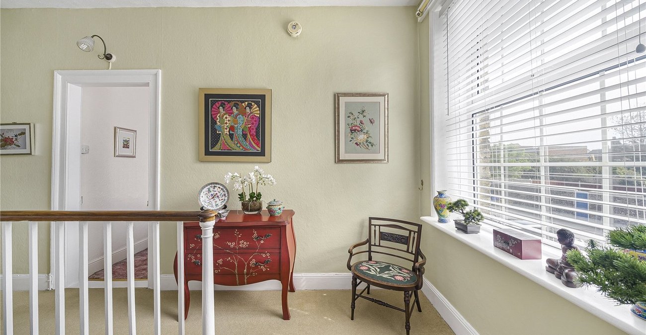 6 bedroom house for sale in Dartford | Robinson Jackson