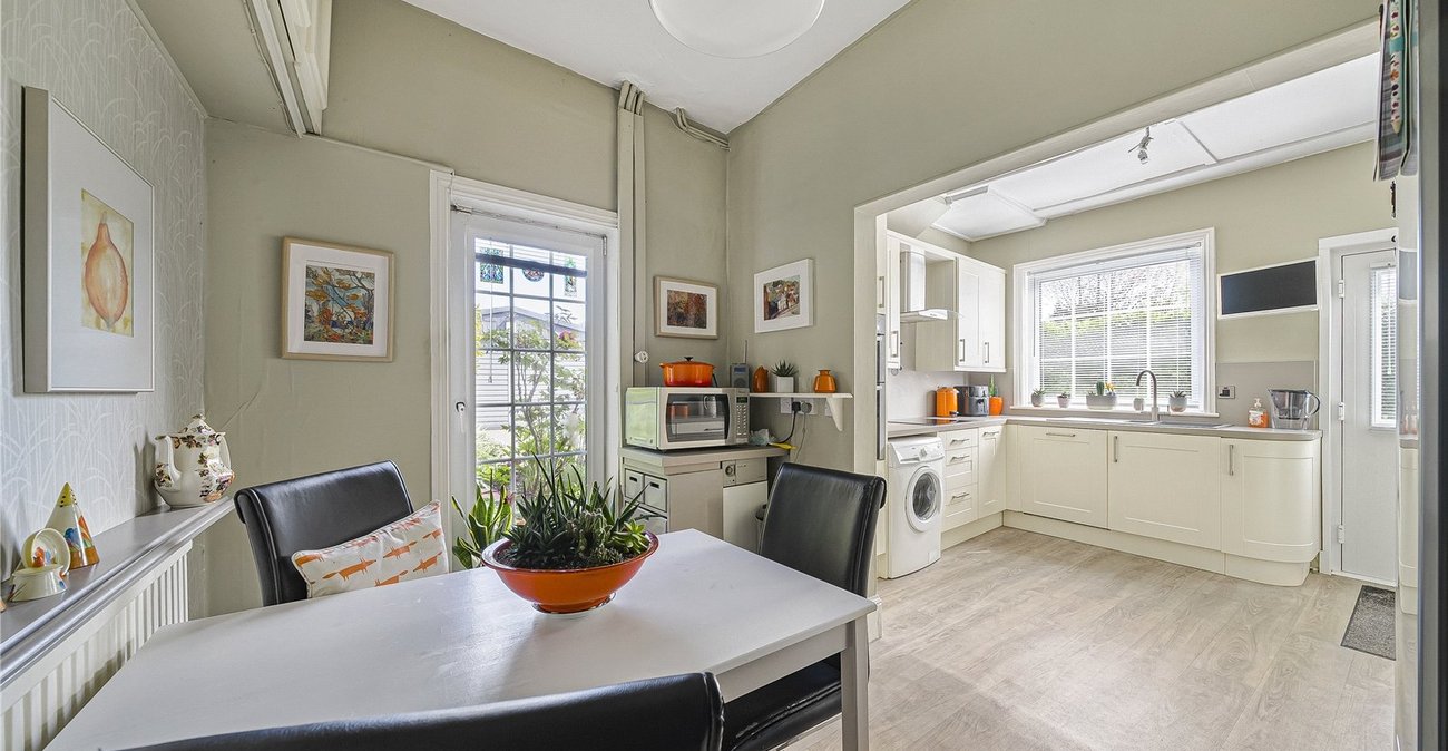6 bedroom house for sale in Dartford | Robinson Jackson