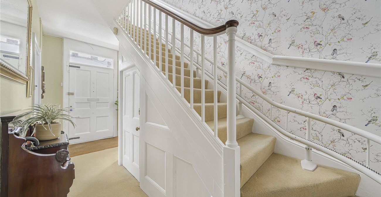 6 bedroom house for sale in Dartford | Robinson Jackson