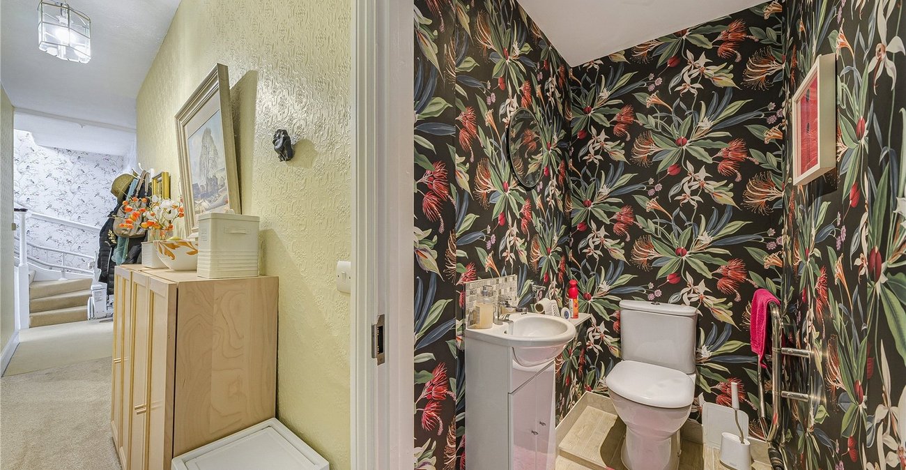 6 bedroom house for sale in Dartford | Robinson Jackson