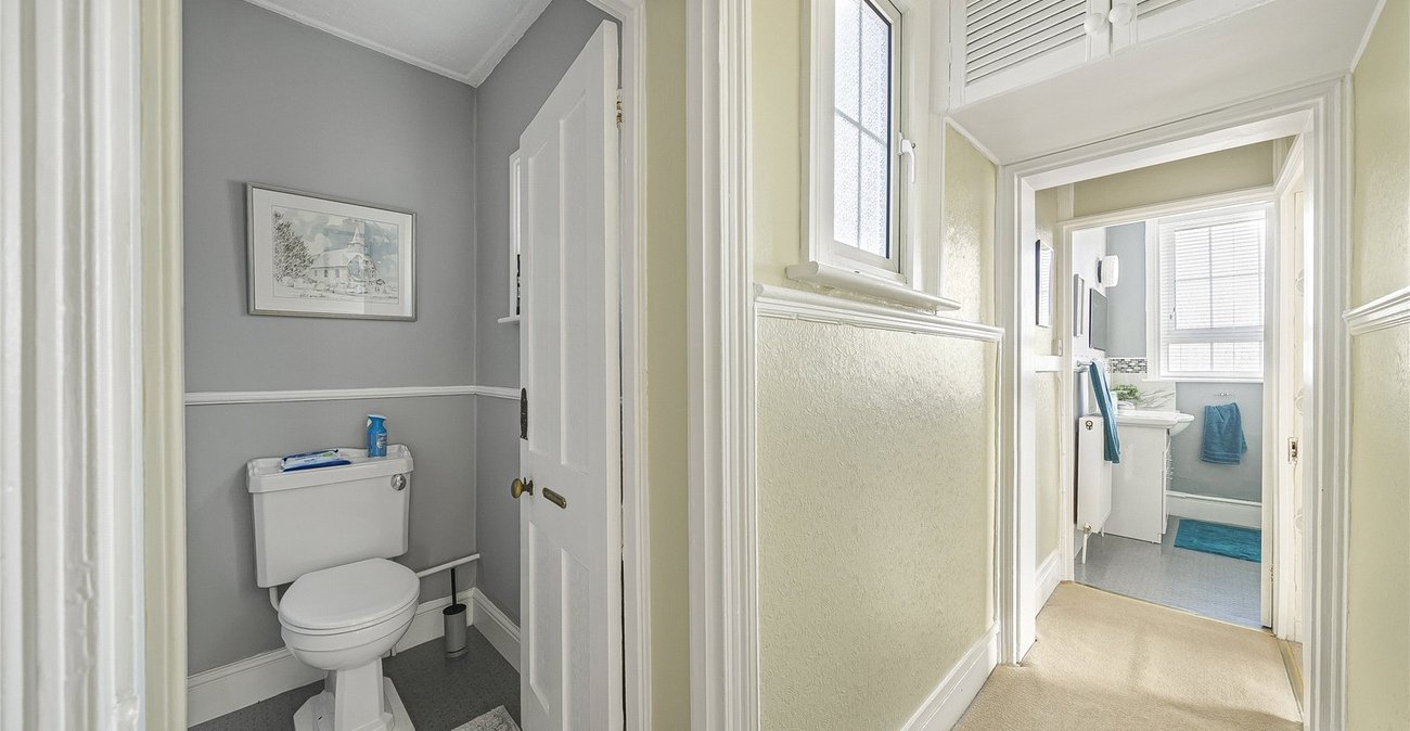 6 bedroom house for sale in Dartford | Robinson Jackson