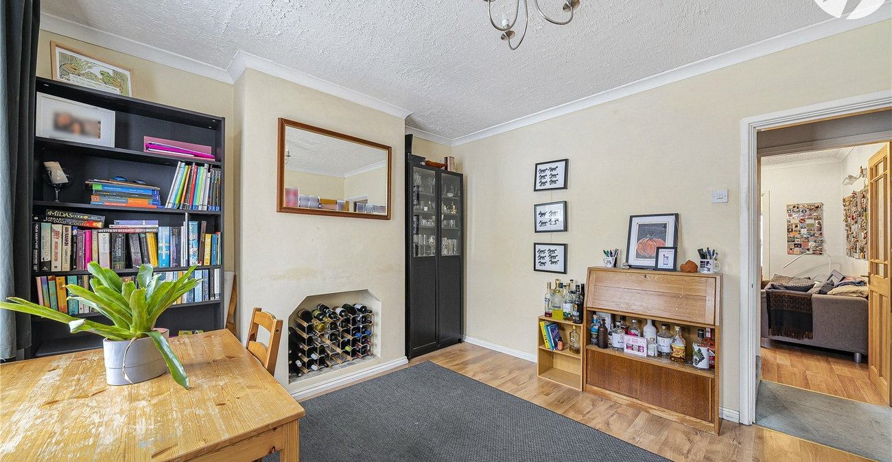 2 bedroom house for sale in Dartford | Robinson Jackson