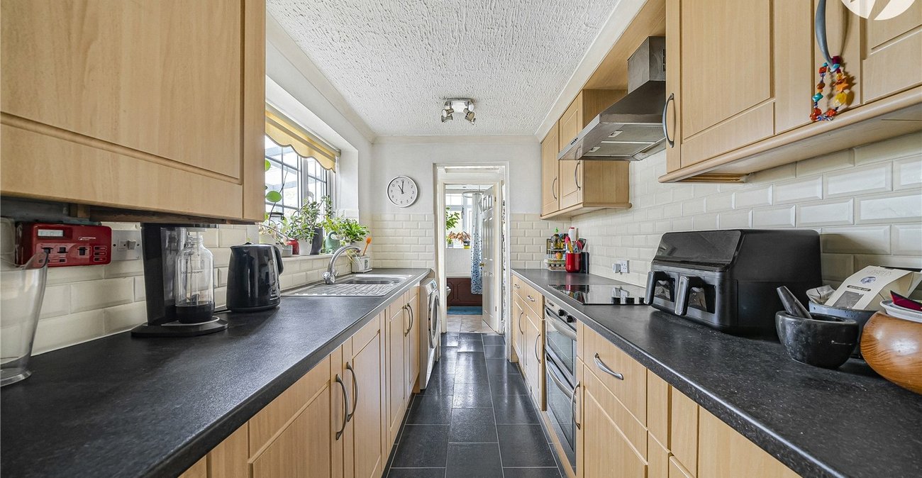 2 bedroom house for sale in Dartford | Robinson Jackson