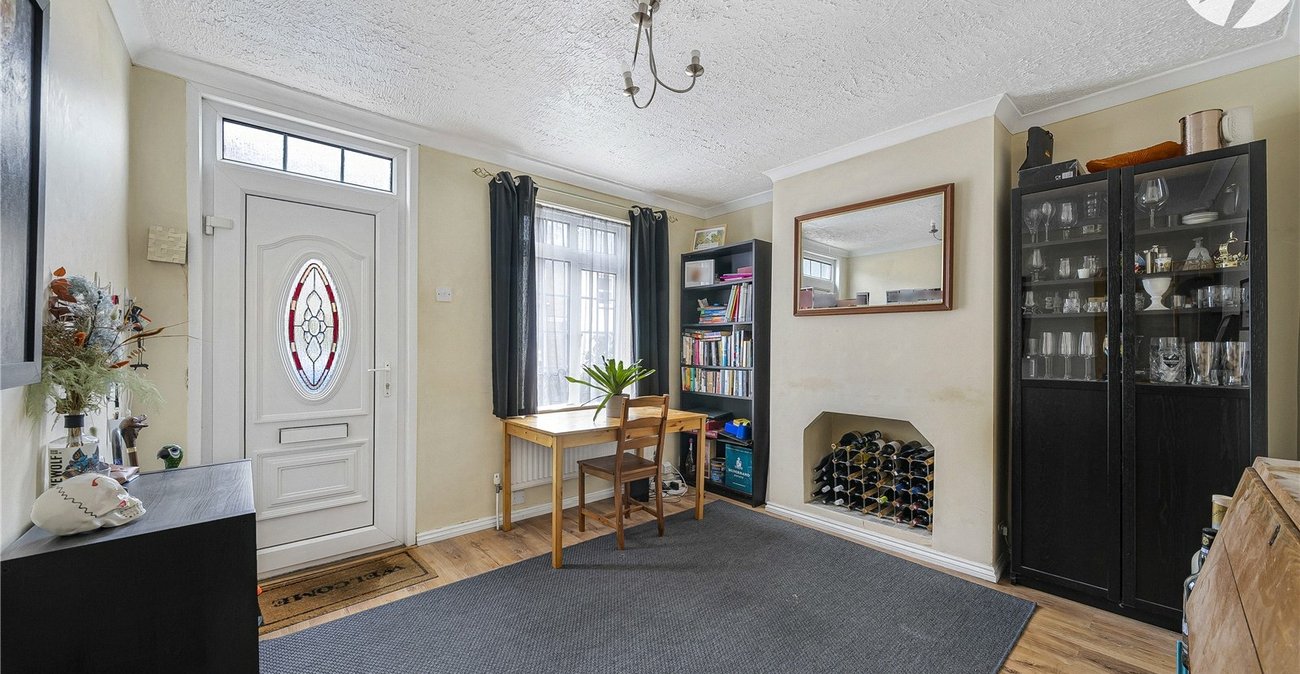 2 bedroom house for sale in Dartford | Robinson Jackson