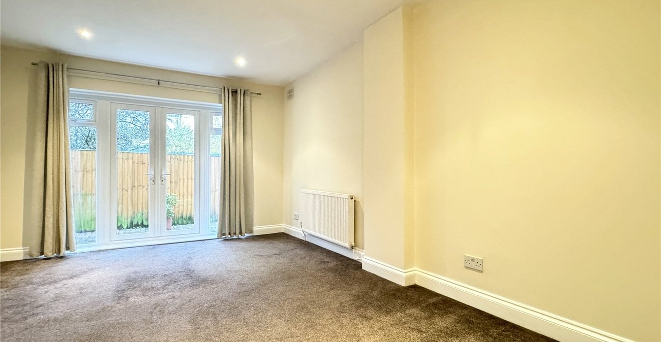 2 bedroom property for sale in Crockenhill | Robinson Jackson