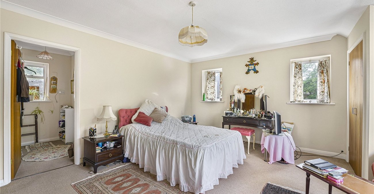 4 bedroom house for sale in Crockenhill | Robinson Jackson