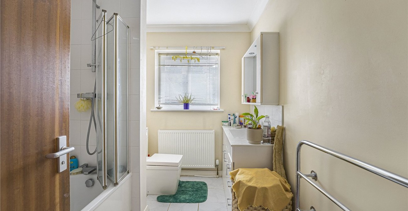 4 bedroom house for sale in Crockenhill | Robinson Jackson