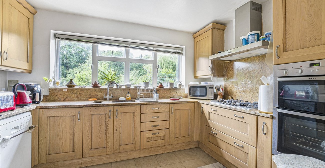 4 bedroom house for sale in Crockenhill | Robinson Jackson