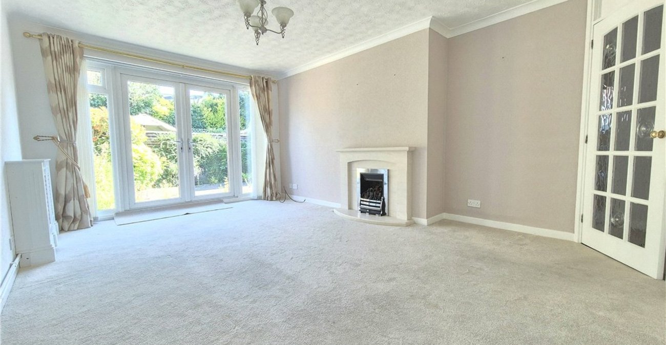2 bedroom property for sale in Farnborough | Robinson Jackson