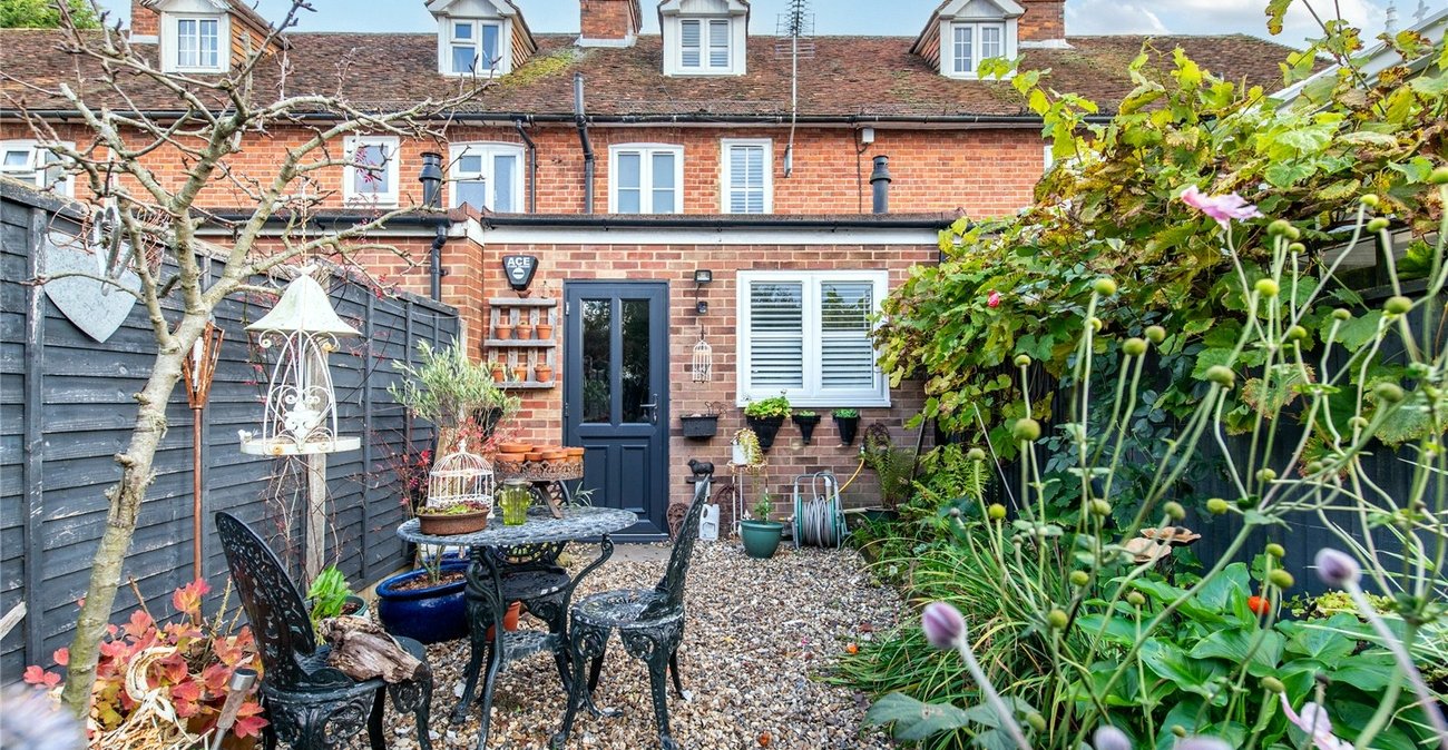 2 bedroom house for sale in Green Lane | Robinson Michael & Jackson