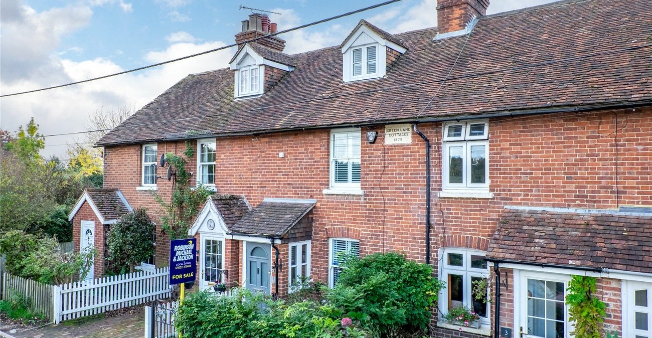 2 bedroom house for sale in Green Lane | Robinson Michael & Jackson