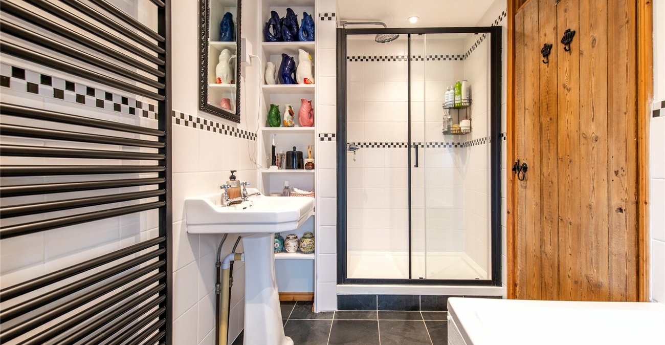 2 bedroom house for sale in Green Lane | Robinson Michael & Jackson