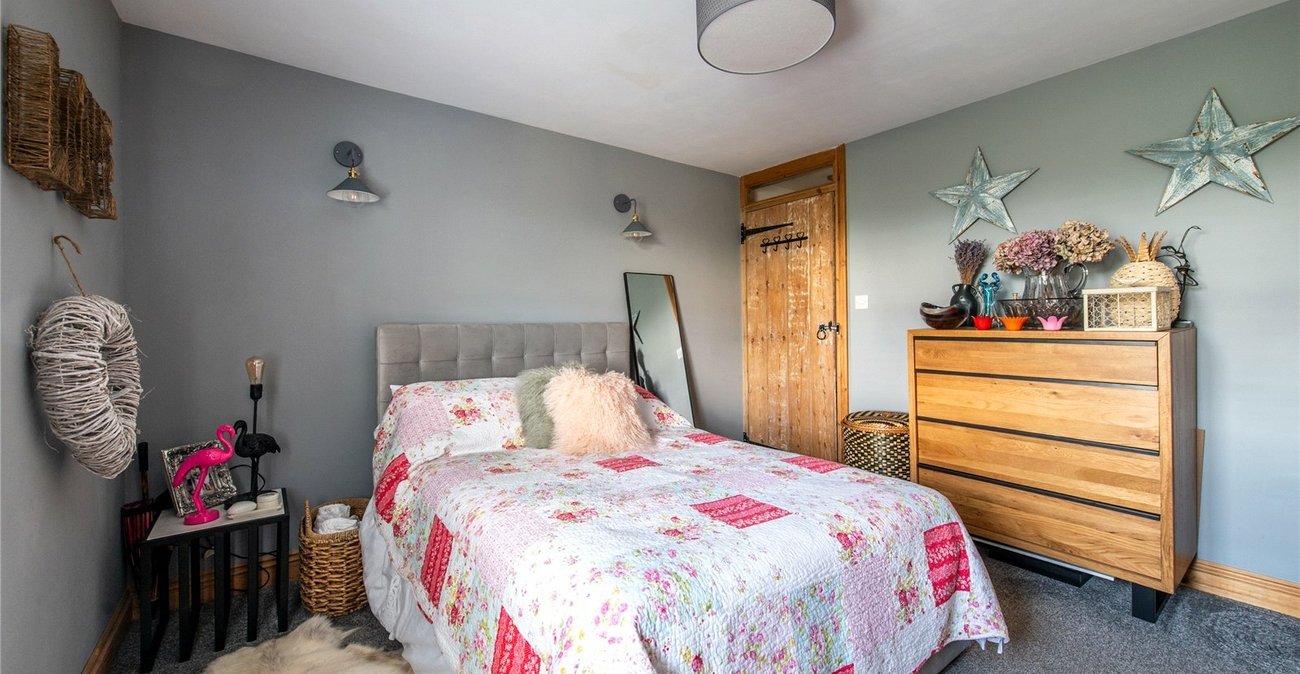 2 bedroom house for sale in Green Lane | Robinson Michael & Jackson