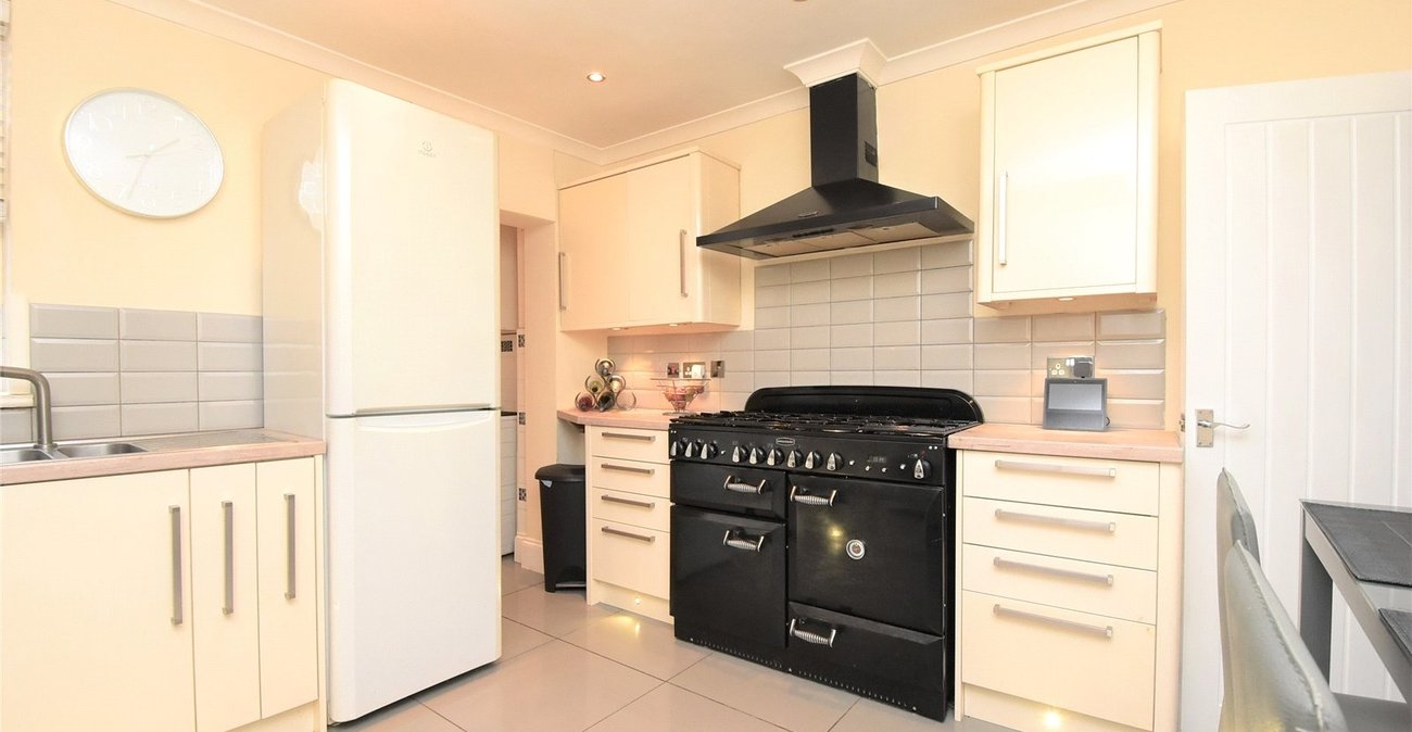 2 bedroom house for sale in Lane End | Robinson Jackson