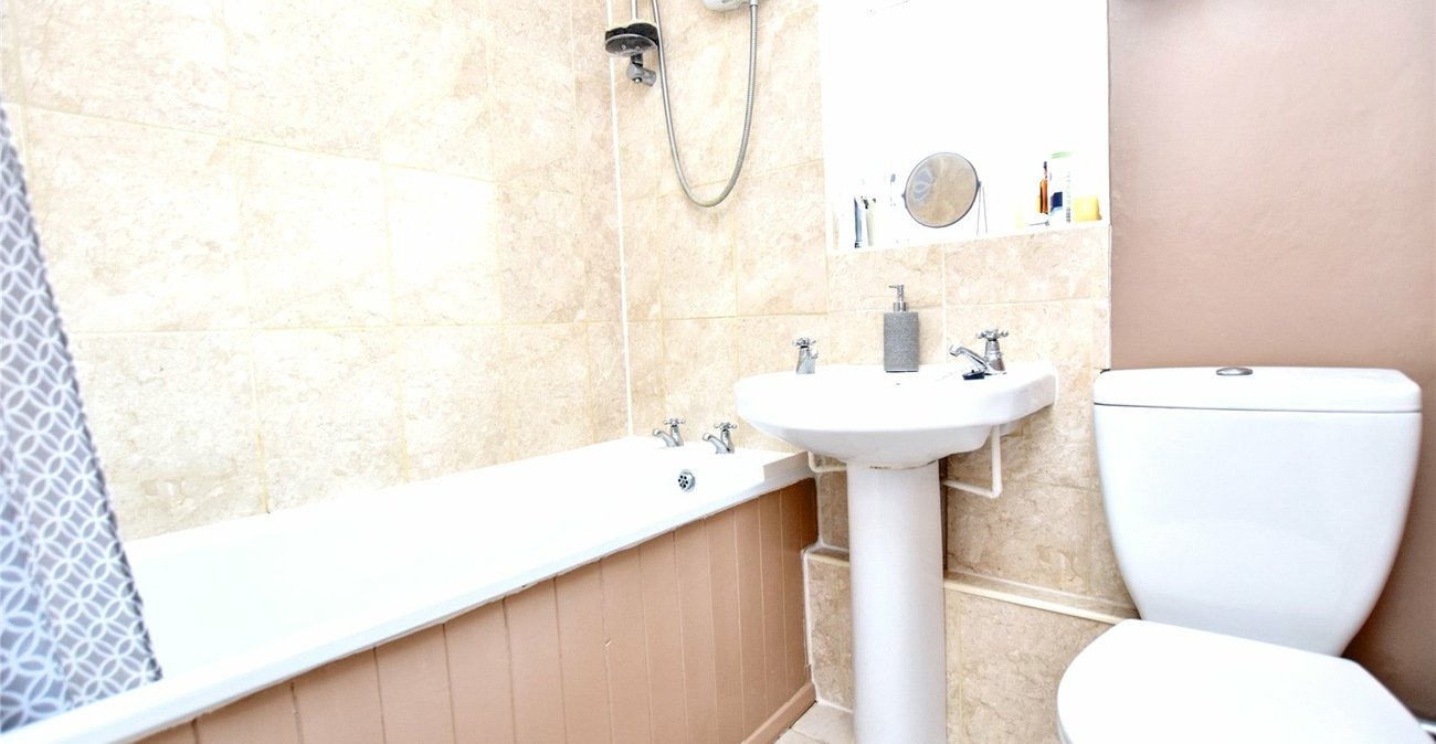 2 bedroom property for sale in Bexleyheath | Robinson Jackson