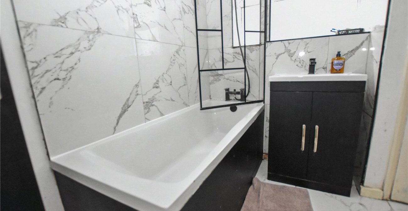 2 bedroom property for sale in Bexleyheath | Robinson Jackson