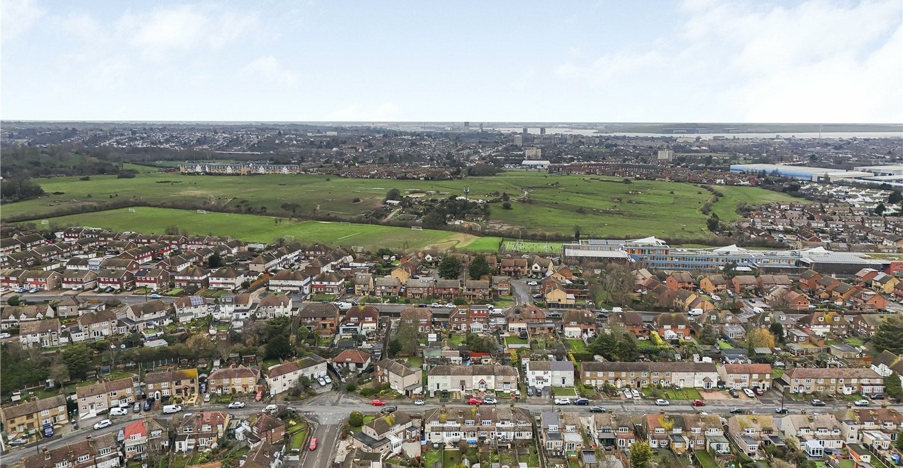 2 bedroom house for sale in Crayford | Robinson Jackson