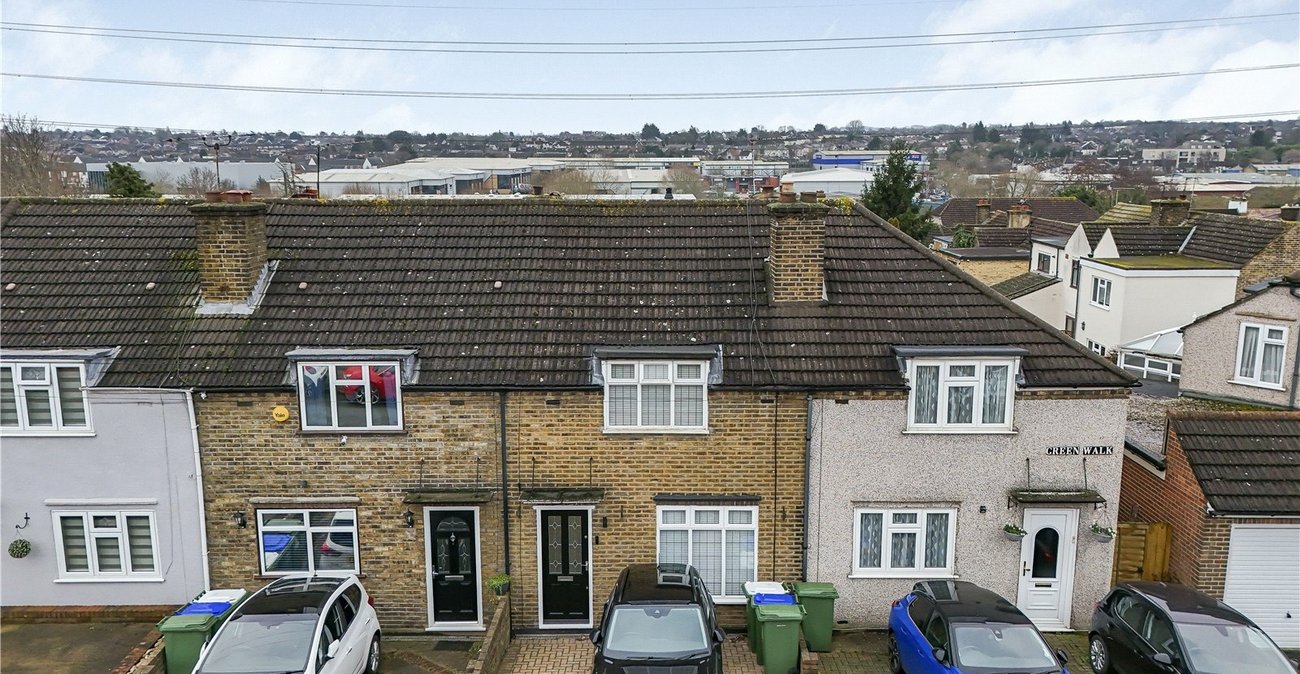 2 bedroom house for sale in Crayford | Robinson Jackson