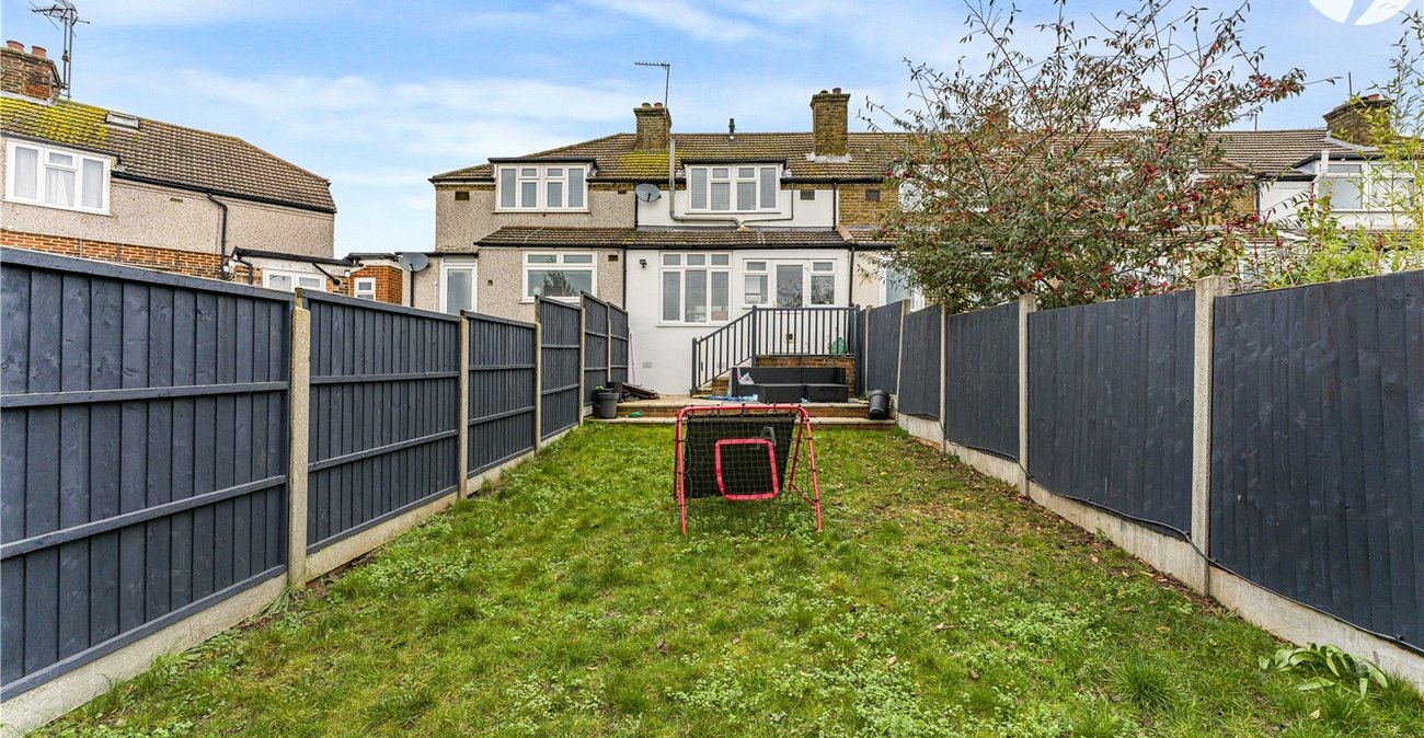 2 bedroom house for sale in Crayford | Robinson Jackson