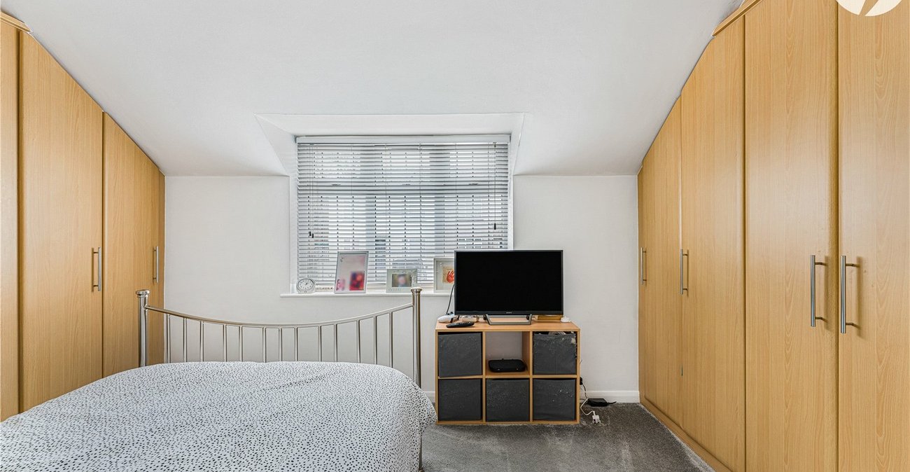 2 bedroom house for sale in Crayford | Robinson Jackson