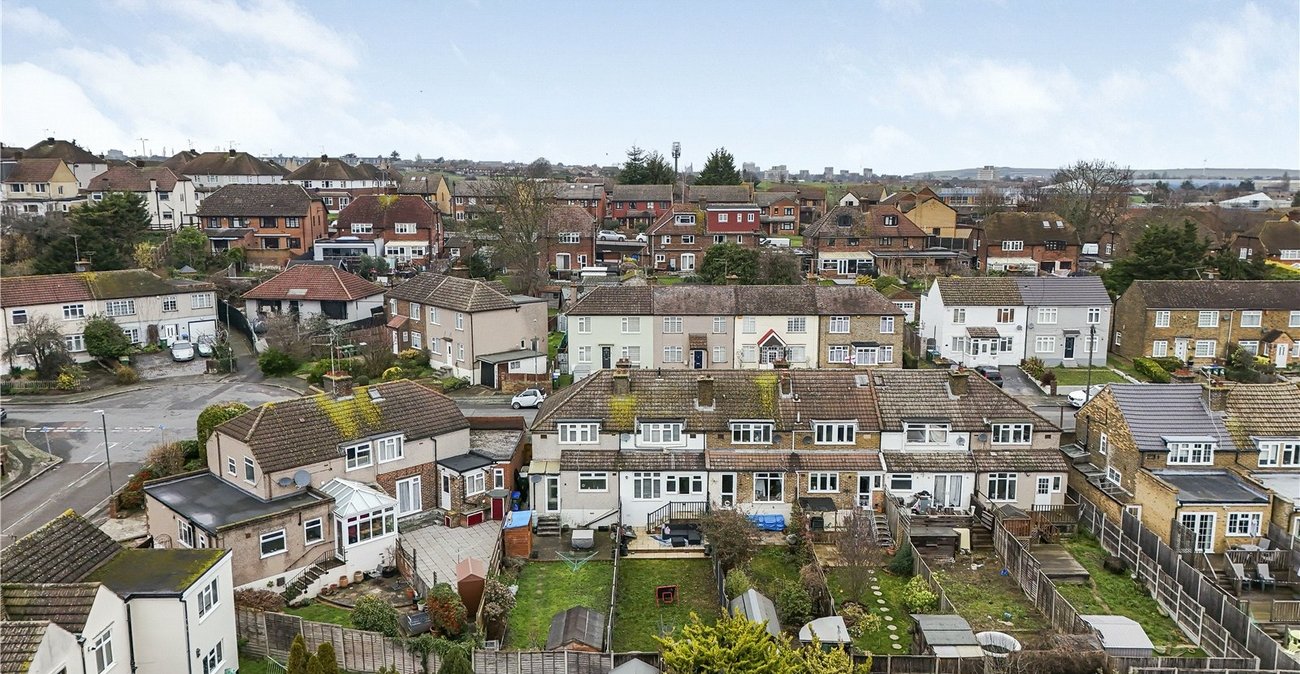 2 bedroom house for sale in Crayford | Robinson Jackson