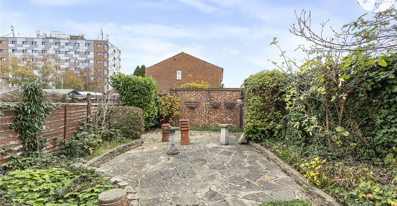 2 bedroom house for sale in Swanley | Robinson Jackson